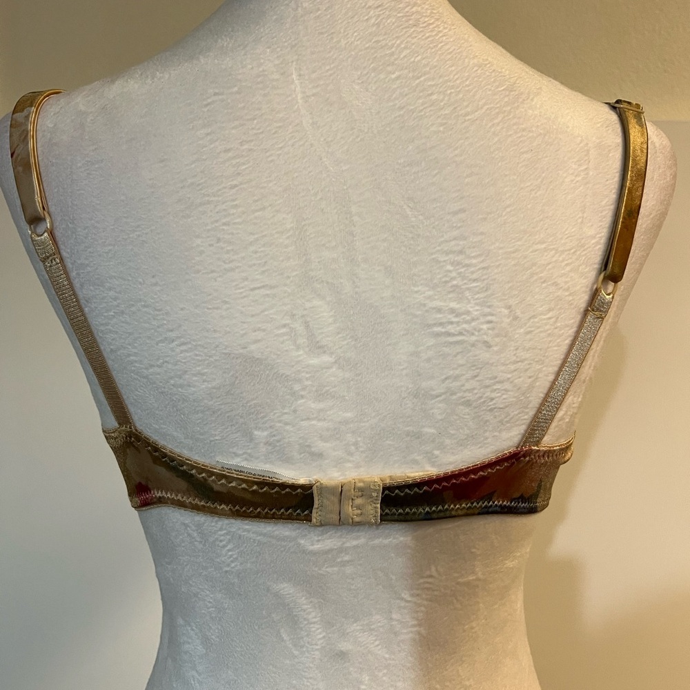 Vintage Victoria’s Secret Second Skin Satin, Miracle push up bra - Picture 2 of 3